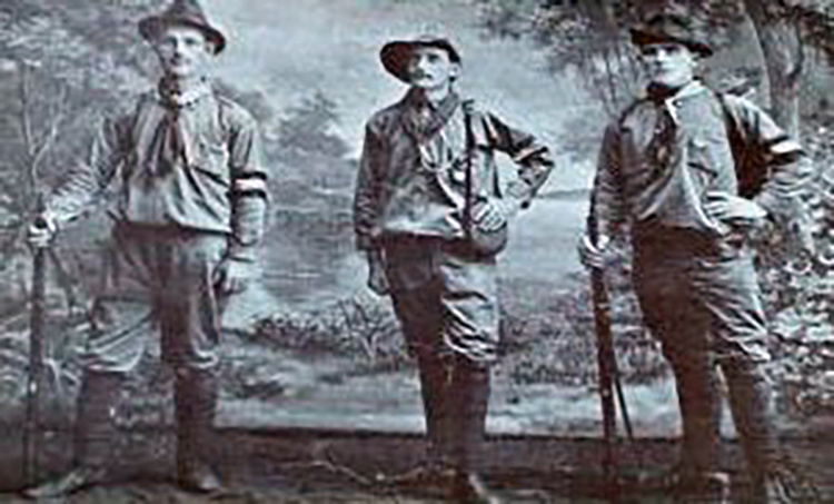 Booy L., Krijnberg A., Enden A. V. D. (w1727)